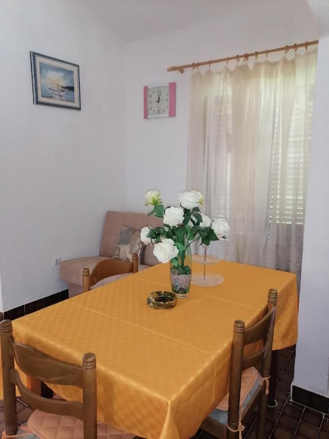 Apartments Vedrana Razanj Exterior photo